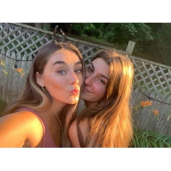 Meet your Posher, Marialuisa - Picture 1 of 1